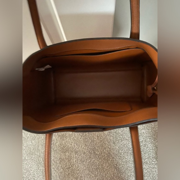 Guess Purse - Picture 2 of 4